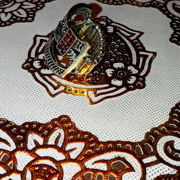 Ring - Picture 2 of 2